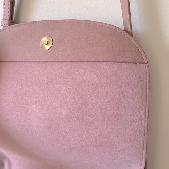 Joy|Susan, dusty rose vegan leather medium size crossbody bag - Picture 5 of 14
